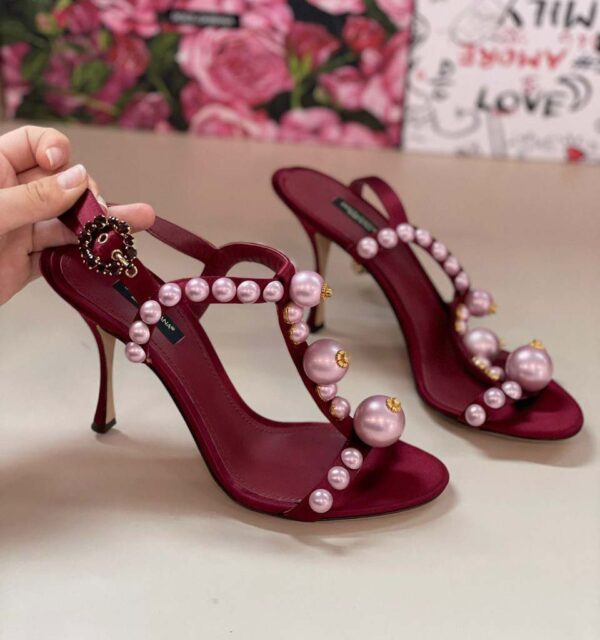 Pantofi vișinii cu perle Dolce&Gabbana Femei
